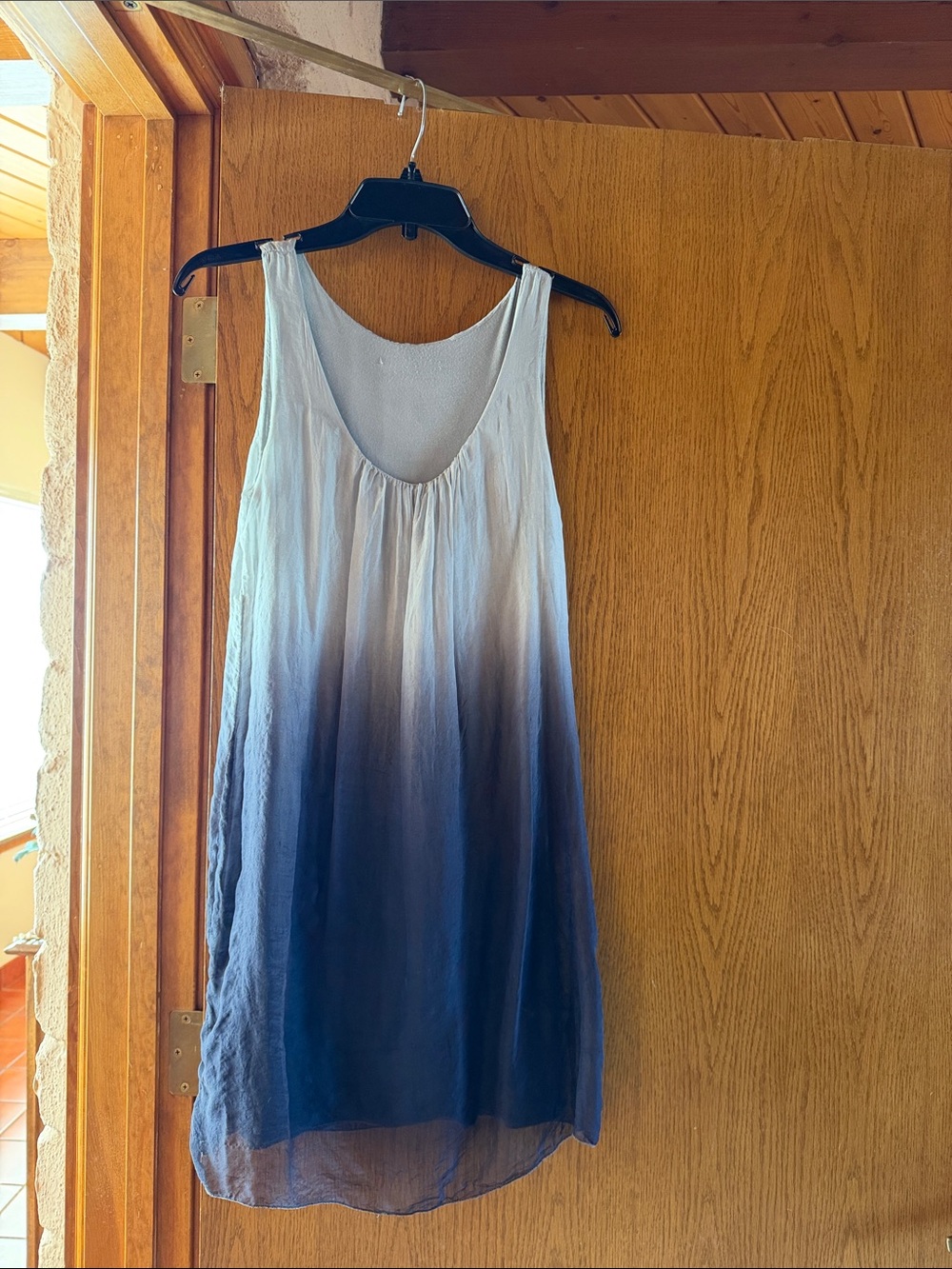 Sleeveless Ombre Black Scoop-Neck Tunic